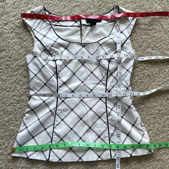 Sleeveless Black & White Top Size 2 WHBM - Picture 10 of 11
